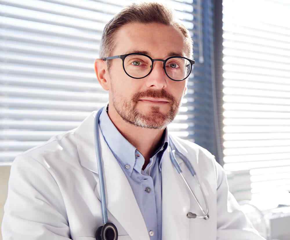 https://www.snhospital.org/wp-content/uploads/2021/09/team_05.jpg